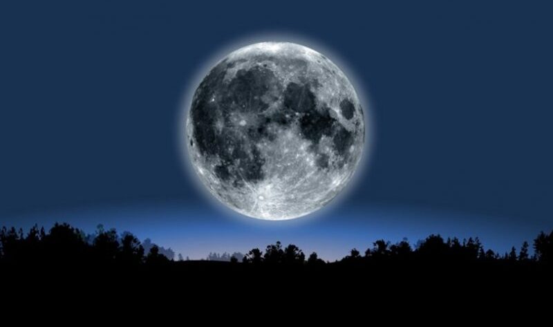 superluna albastră